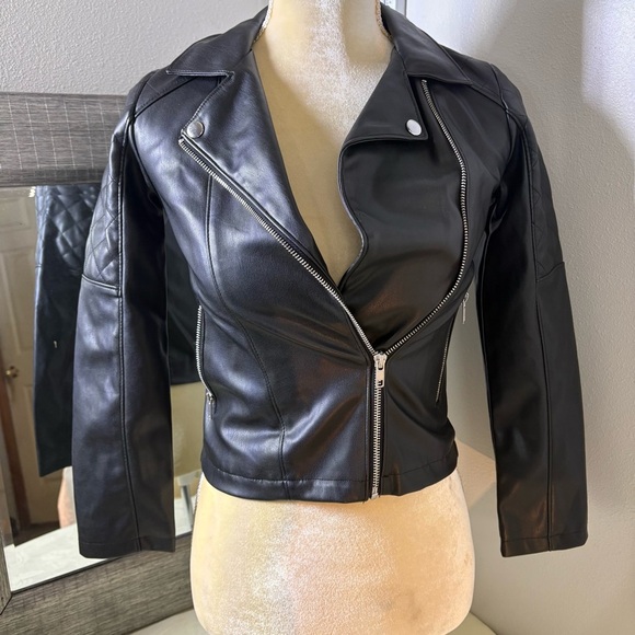 Black Faux Leather Girls Jacket - Picture 13 of 14